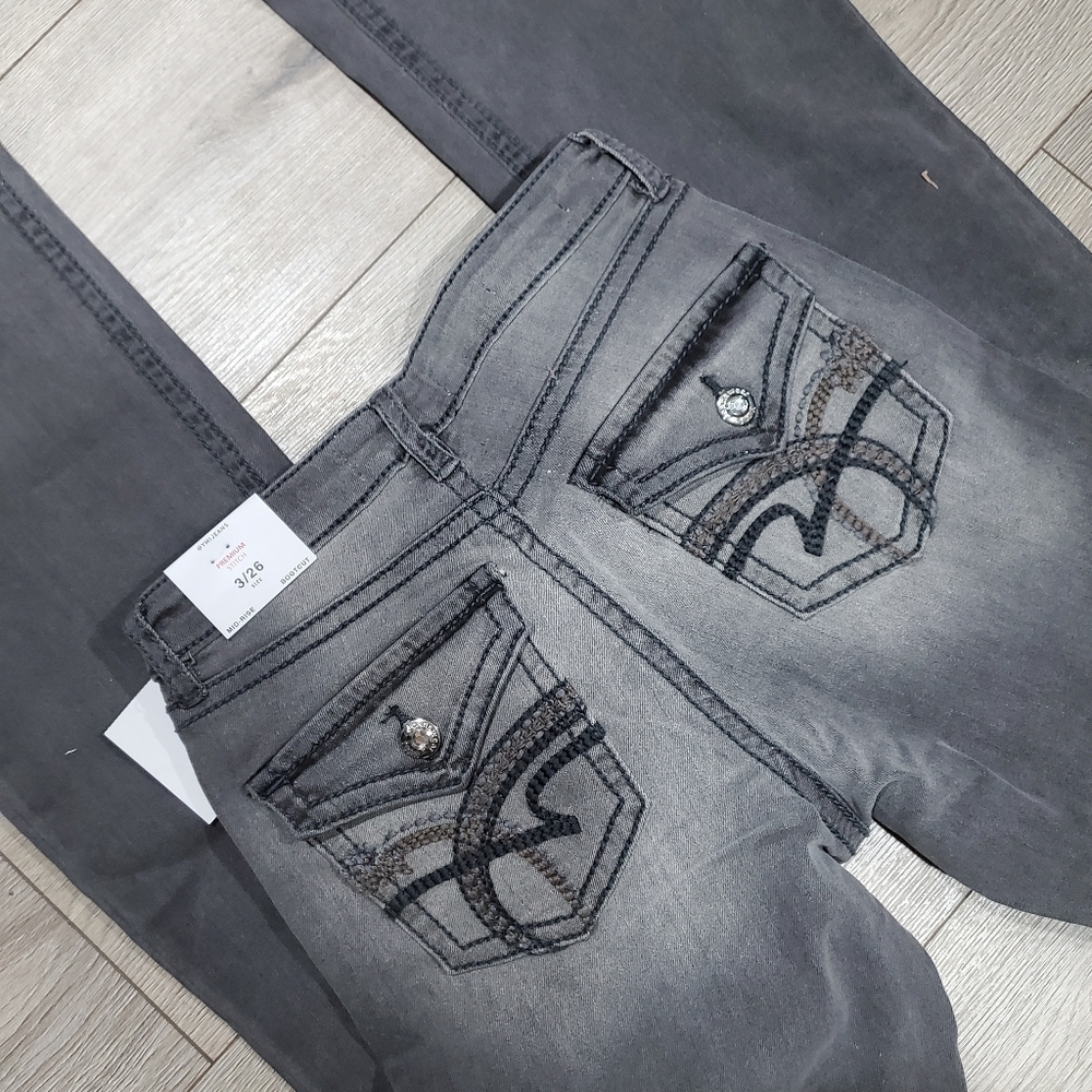 YMI Mids Rise Boot Cut Jeans - Picture 6 of 8